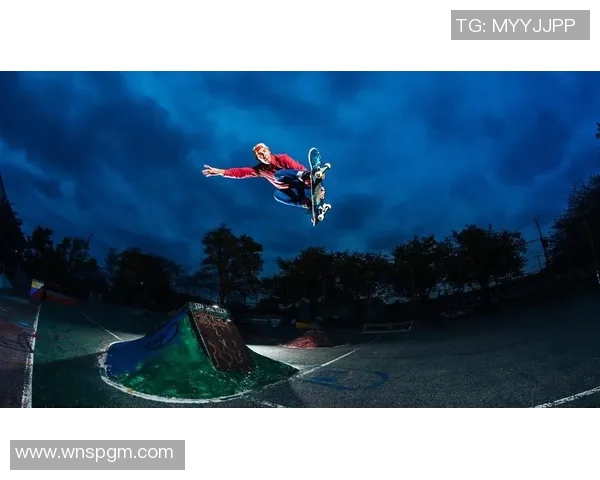 广州滑板队在极限运动会中以84分稳居积分榜首位