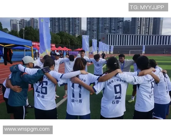 武汉飞盘队荣登全国飞盘力量排行榜第十名展现强劲实力与团队精神 武汉飞盘队荣登全国飞盘力量排行榜第十名展现强劲实力与团队精神